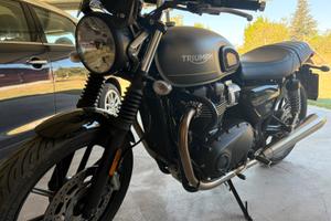 Triumph speed twin 900