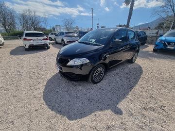 Lancia Ypsilon 1.0 FireFly 5 porte S&S Hybrid Ecoc