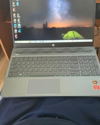 Laptop HP Pavilion - AMD Ryzen 5 - AMD Radeon