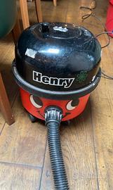 Aspirapolvere henry