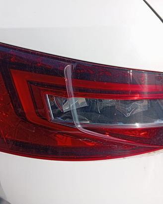 Fanale posteriore sx SKODA SUPERB 2018