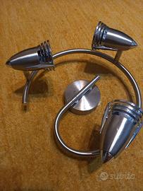 Lampade a tre faretti