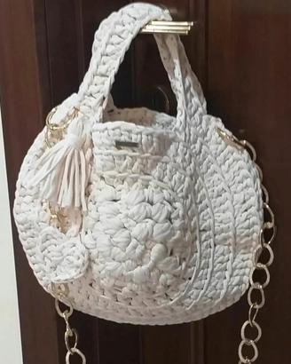 Borse artigianali all'uncinetto 