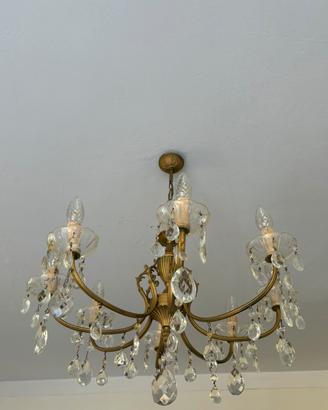 lampadario classico in ottone con cristalli