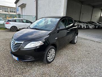 Lancia Ypsilon 0.9 TwinAir 85 CV 5 porte Metano Ec