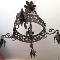 lampadario in ferro con 5 luci lampadine  incluse