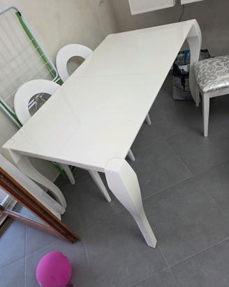 Tavolo moderno allungabile bianco lucido