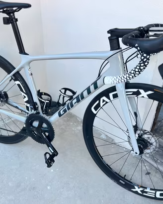 Giant tcr