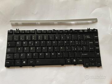 Tasiera Toshiba Satellite L450D