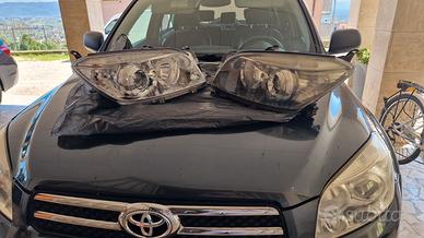 Fari anteriori Toyota Rav4 terza serie 