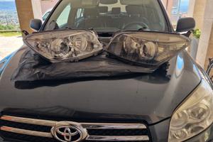 Fari anteriori Toyota Rav4 terza serie 