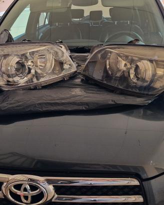 Fari anteriori Toyota Rav4 terza serie 