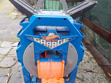 hot wheels garage