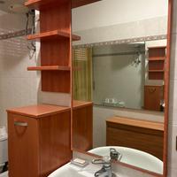 Mobile bagno con specchiera e luci