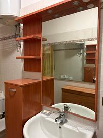 Mobile bagno con specchiera e luci