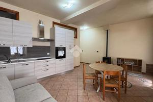 MONOLOCALE A ROSSANA