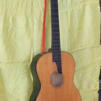 Chitarra classica d'epoca