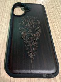 Custodia in legno nero inciso per Iphone 17