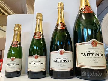 Bottiglie di champagne vuote da collezione