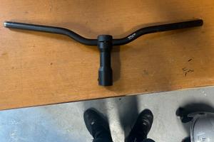 manubrio naked arerox/booster