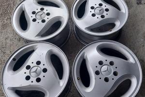 Cerchi in lega Mercedes R15