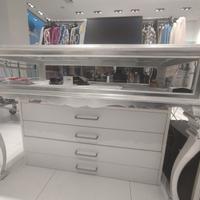 arredamento - tavolo con base in vetro