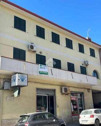 4 LOCALI A CAPOTERRA