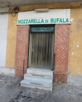 Locale commerciale fronte strada