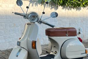 Vespa p200e
