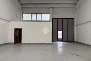 CAPANNONE A TREZZANO SUL NAVIGLIO