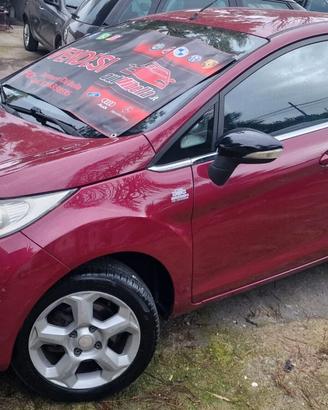 Ford Fiesta 1.4 5 porte Bz.- GPL Titanium