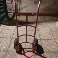 carrello in acciaio con ruote pneumatiche