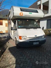 Camper CI mansardato