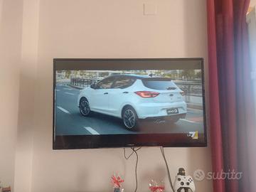 TV Hitachi pollici 43. 