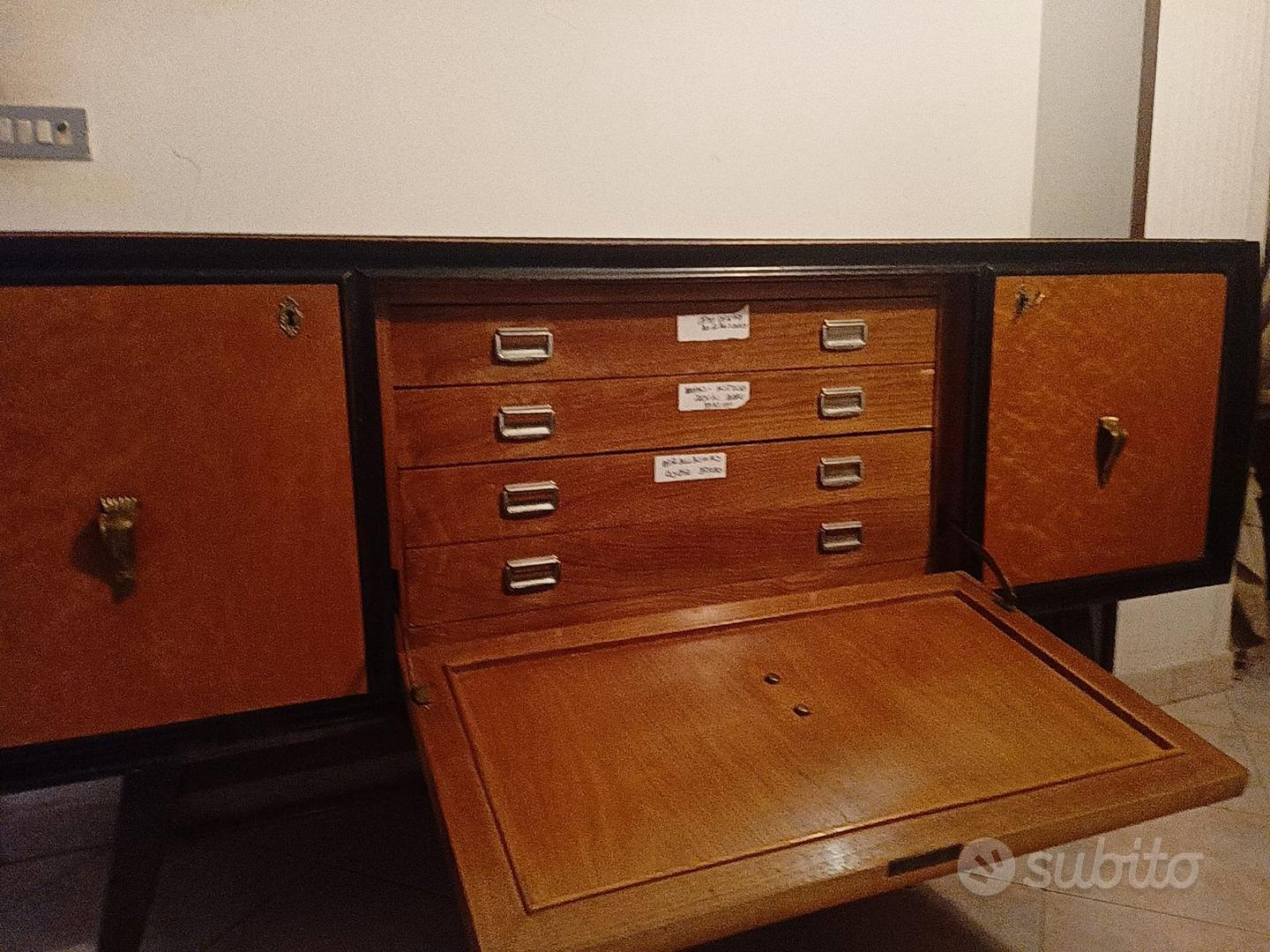 Credenza Vintage anni 50 Arredamento e Casalinghi In vendita a Milano