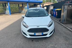 FORD FIESTA 2016