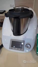 Vorwerk Bimby Thermomix TM5-2 con accessori