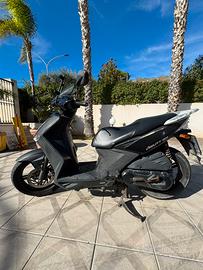 Agility Kymco 125cc nero