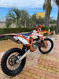 Moto KTM EXC 125 - 2016