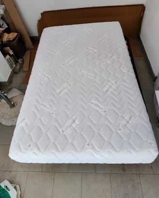 Materasso 1 piazza e mezza. €50