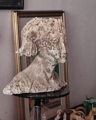 scultura in pietra 