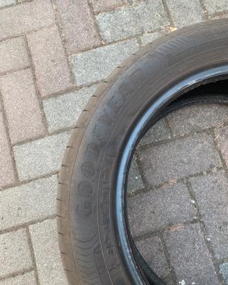 gomma Goodyear misura  215  55 r 17