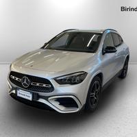 MERCEDES-BENZ GLA (H247) - GLA 180 d Auto