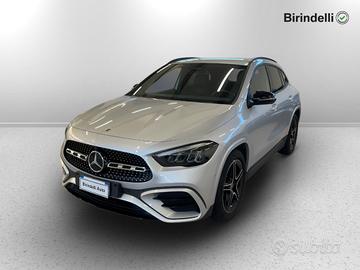 MERCEDES-BENZ GLA (H247) - GLA 180 d Auto