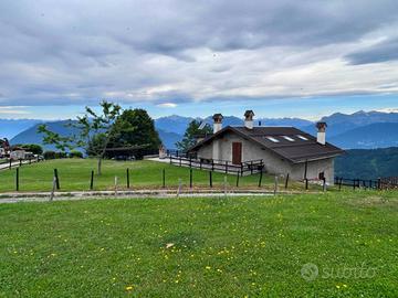 Rustico / Casale di 143 m² con più di 5 locali e b