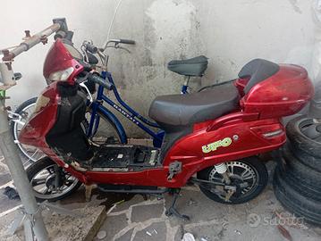 scooter elettrico per ricambi 