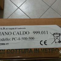 Piano caldo da appoggio nuovo AD di Angela D'Ambr.
