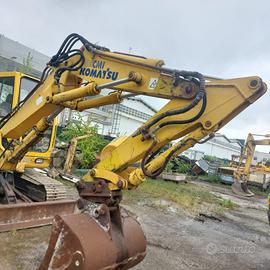 Escavatore  Komatsu 75 pc