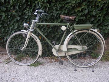 Bici anni '40 con motore Garelli Mosquito