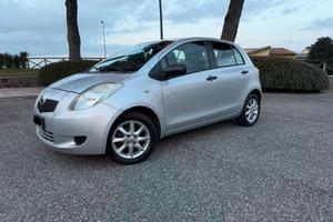 Toyota yaris 5porte (2009)